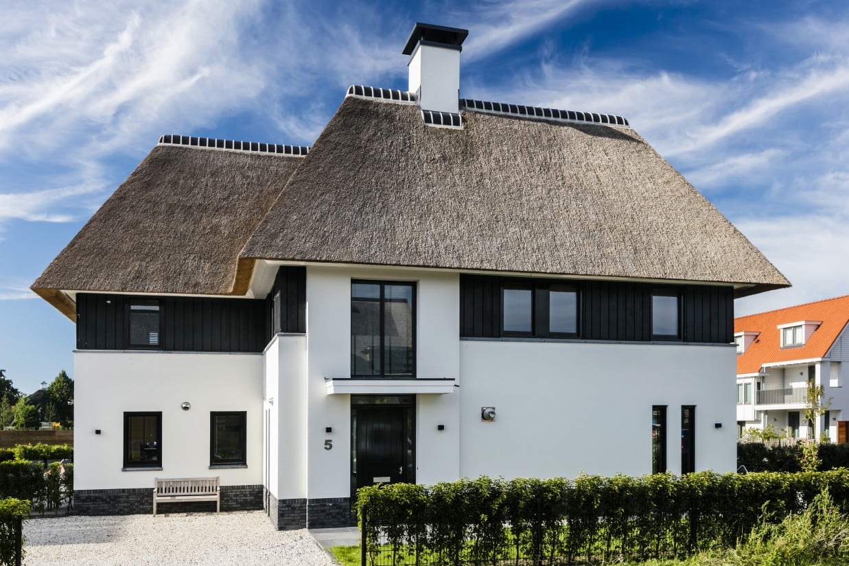 Rietgedekte villa bouwen Aerdenhout