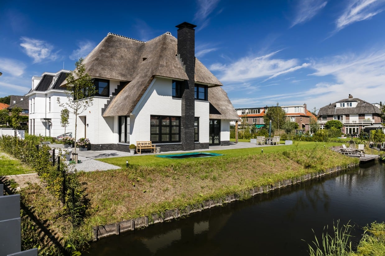 Rietgedekte villa bouwen Aerdenhout 2